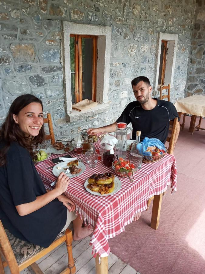Hotel Bujtina Carku Theth Zewnętrze zdjęcie