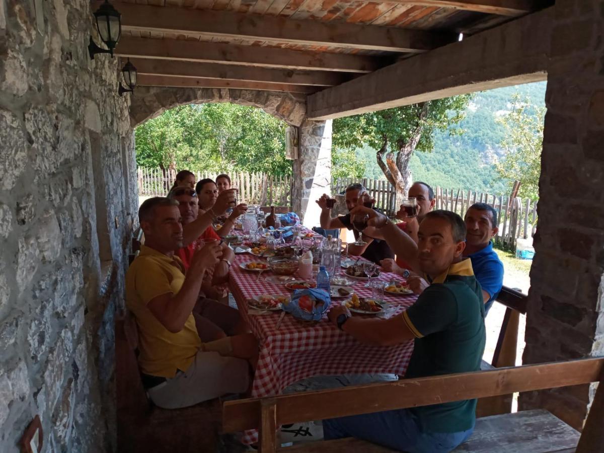 Hotel Bujtina Carku Theth Zewnętrze zdjęcie