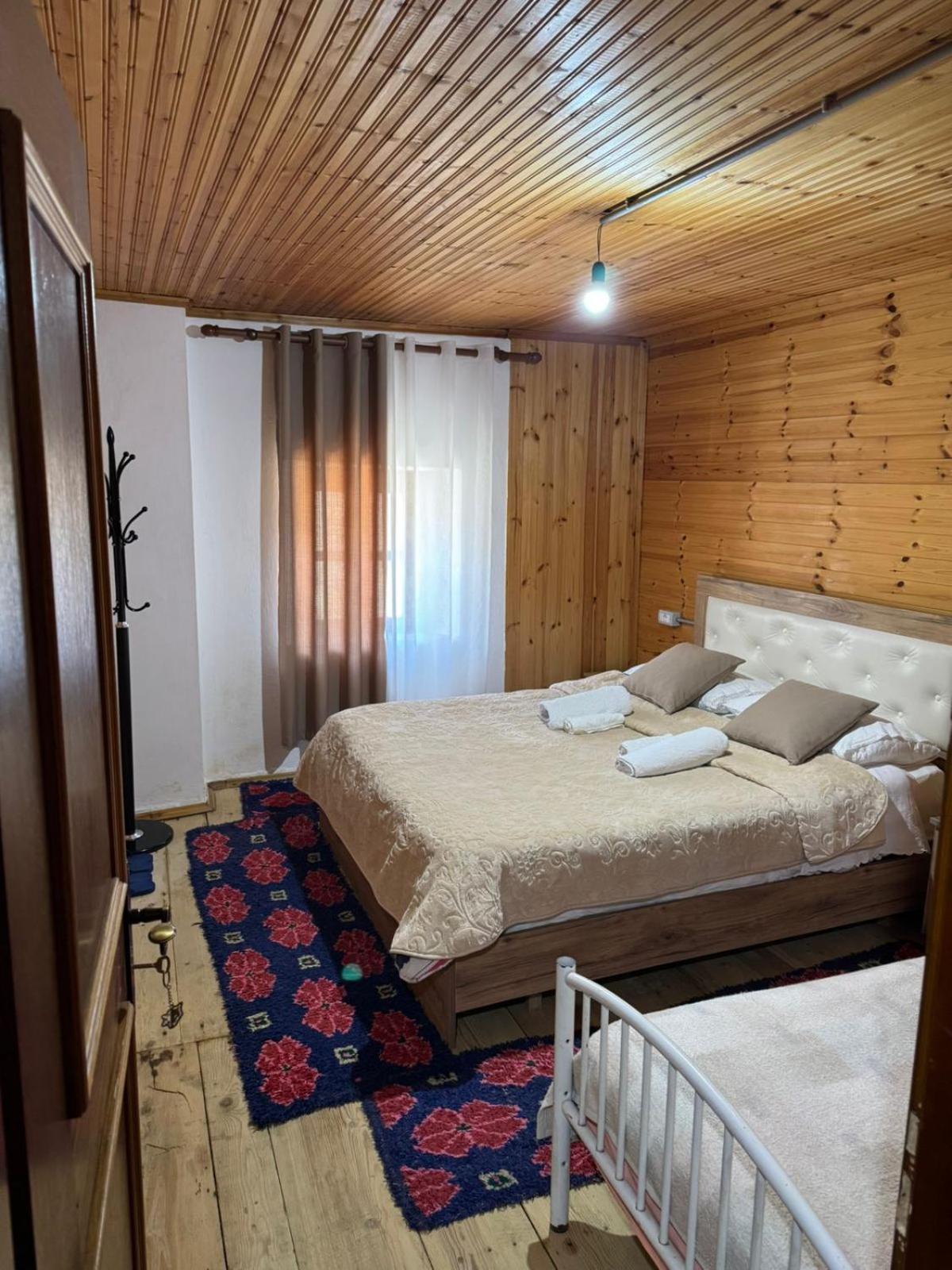 Hotel Bujtina Carku Theth Zewnętrze zdjęcie