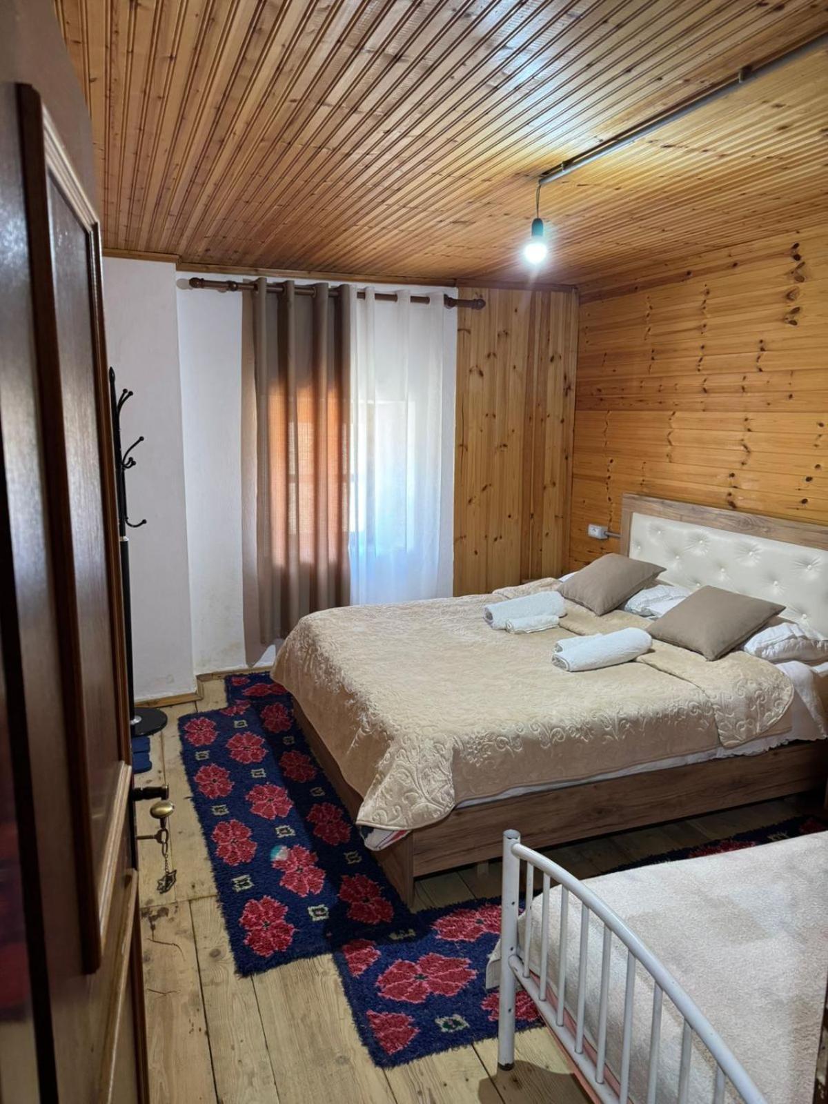 Hotel Bujtina Carku Theth Zewnętrze zdjęcie